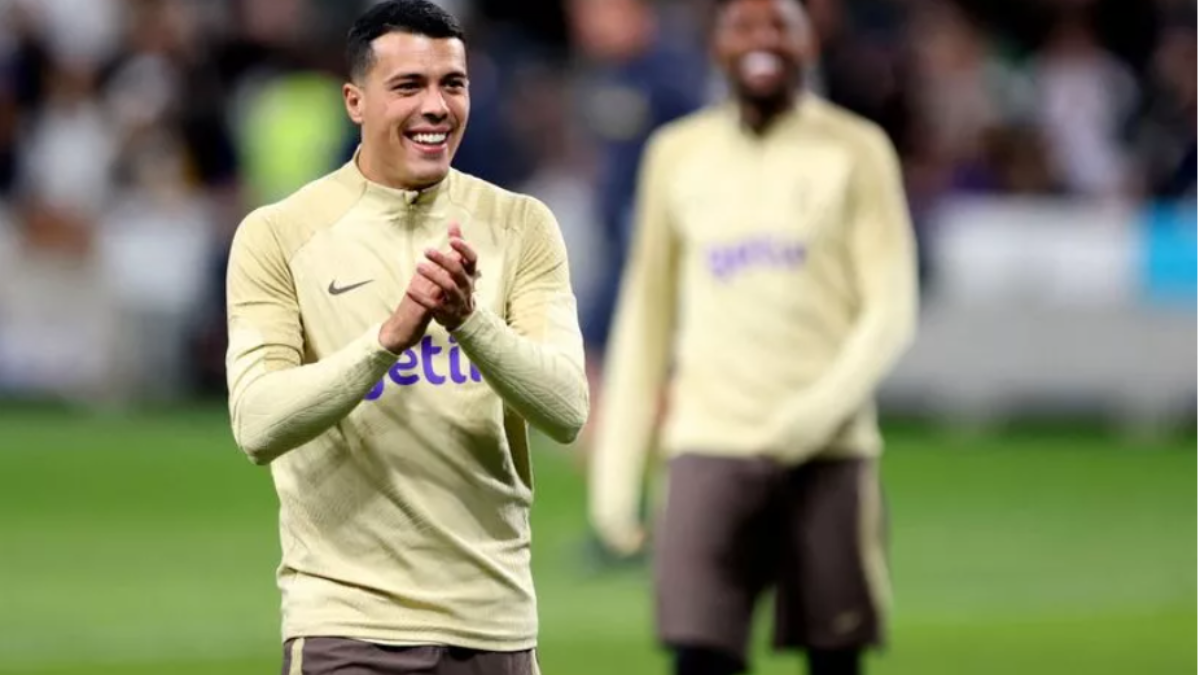 Pedro Porro celebrate scoring for Tottenham against Vissel Kobe